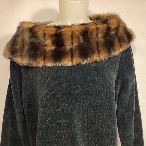 Vintage Womens soft Chenille sweater with faux fur collar size 2X - Picture 2 of 10